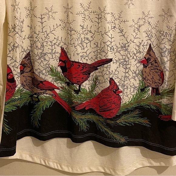 Women’s Mac & Belle Size L Red Birds Pattern Long Sleeves High Low Top - Picture 5 of 9